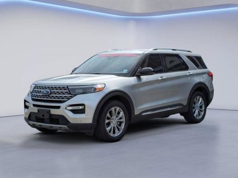 Used 2021 Ford Explorer Limited image 3