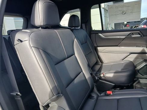 New 2026 GMC Acadia Elevation w/ Elevation Premium Package AWD/4WD image 20