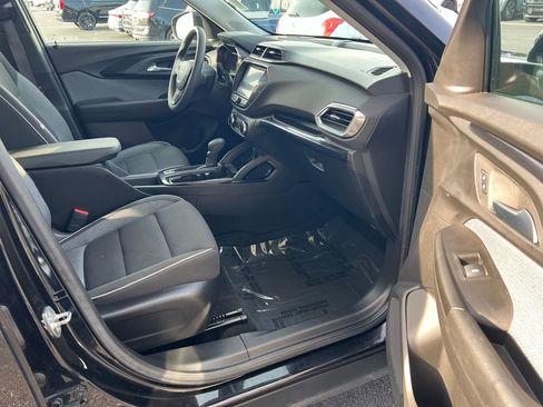 Used 2021 Chevrolet TrailBlazer LT w/ Convenience Package image 10