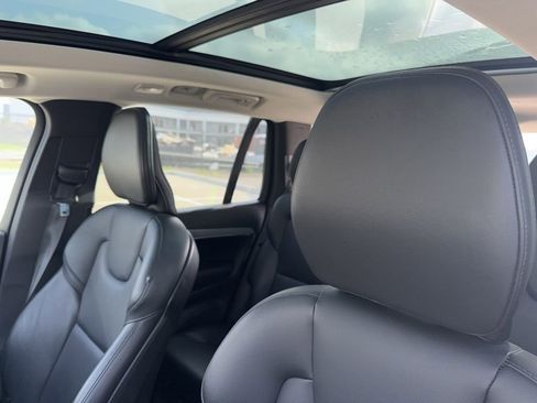 Used 2023 Volvo XC90 B5 Core w/ Protection Package Premier image 10