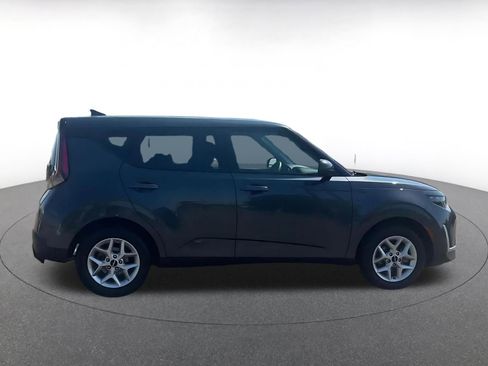 Used 2025 Kia Soul LX w/ LX Technology Package FWD image 15