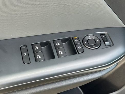 New 2026 Kia K4 LXS image 13