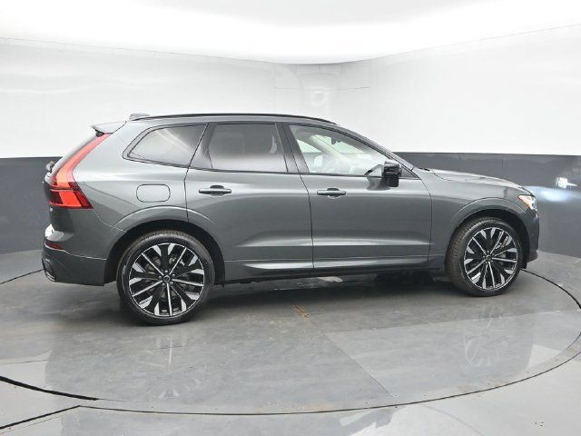 Used 2026 Volvo XC60 T8 Ultra w/ Protection Package Premier AWD/4WD image 9