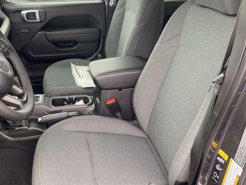 New 2026 Jeep Gladiator Sport image 18