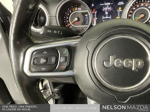 Used 2019 Jeep Wrangler Unlimited Sahara image 36