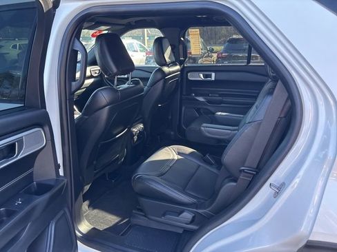 Used 2020 Ford Explorer ST w/ ST Street Pack image 17
