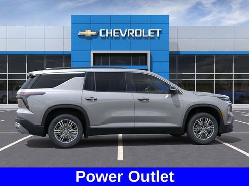 New 2026 Chevrolet Traverse LT w/ Driver Confidence Package image 6