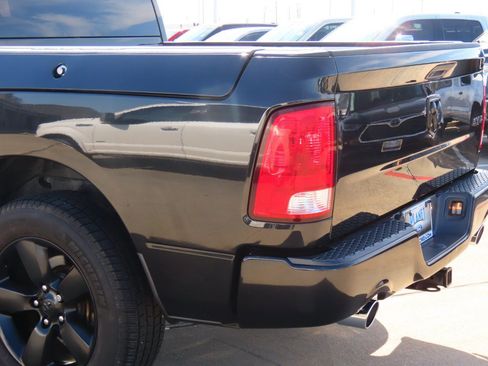 Used 2018 RAM 1500 Express w/ Black Ram 1500 Express Group image 15