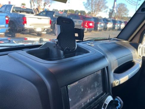 Used 2015 Jeep Wrangler Unlimited Rubicon w/ Dual Top Group image 20