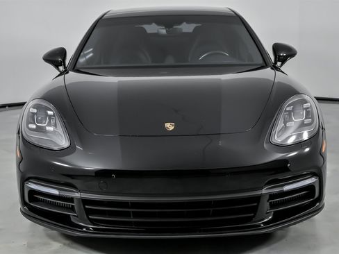 Used 2018 Porsche Panamera 4S image 5