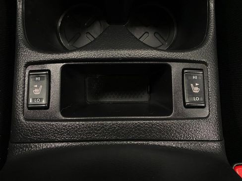 Used 2017 Nissan Rogue SV AWD/4WD image 25