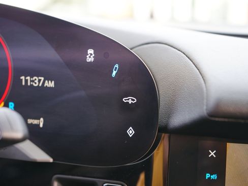 Used 2021 Porsche Taycan 4S image 36