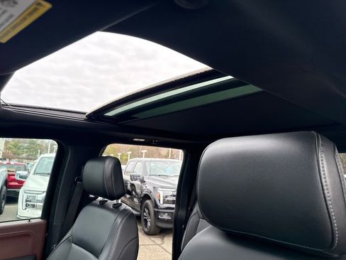 Used 2022 Ford F150 Lariat w/ Equipment Group 502A High image 29