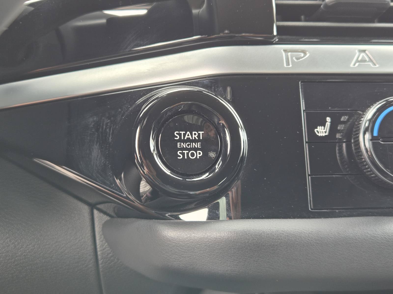Used 2026 Nissan Pathfinder SV FWD image 10