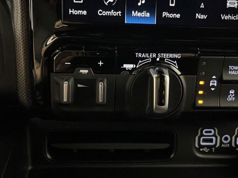Used 2023 RAM 1500 Limited AWD/4WD image 31