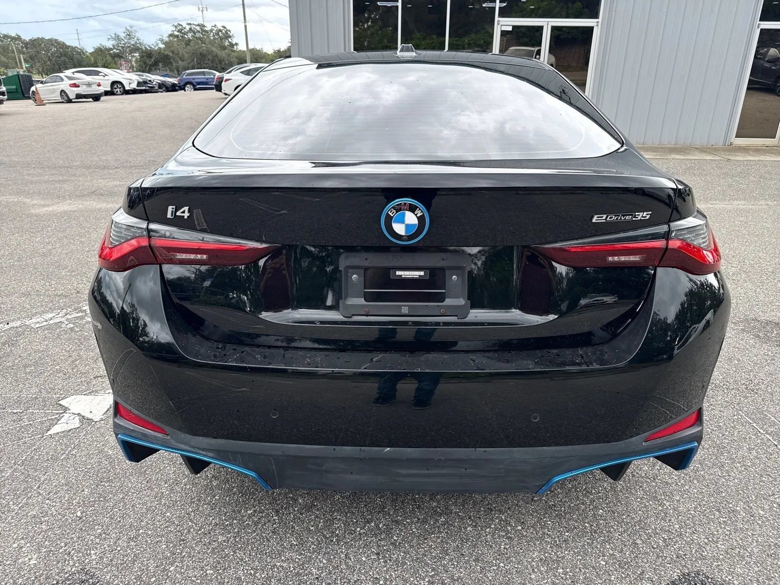 Used 2023 BMW i4 eDrive35 RWD image 9