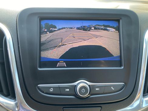 Used 2020 Chevrolet Equinox LS AWD/4WD image 23