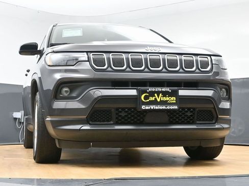 Used 2022 Jeep Compass Latitude image 50