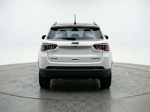 Used 2025 Jeep Compass Trailhawk AWD/4WD image 7