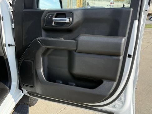 Used 2022 Chevrolet Silverado 1500 Custom Trail Boss image 27