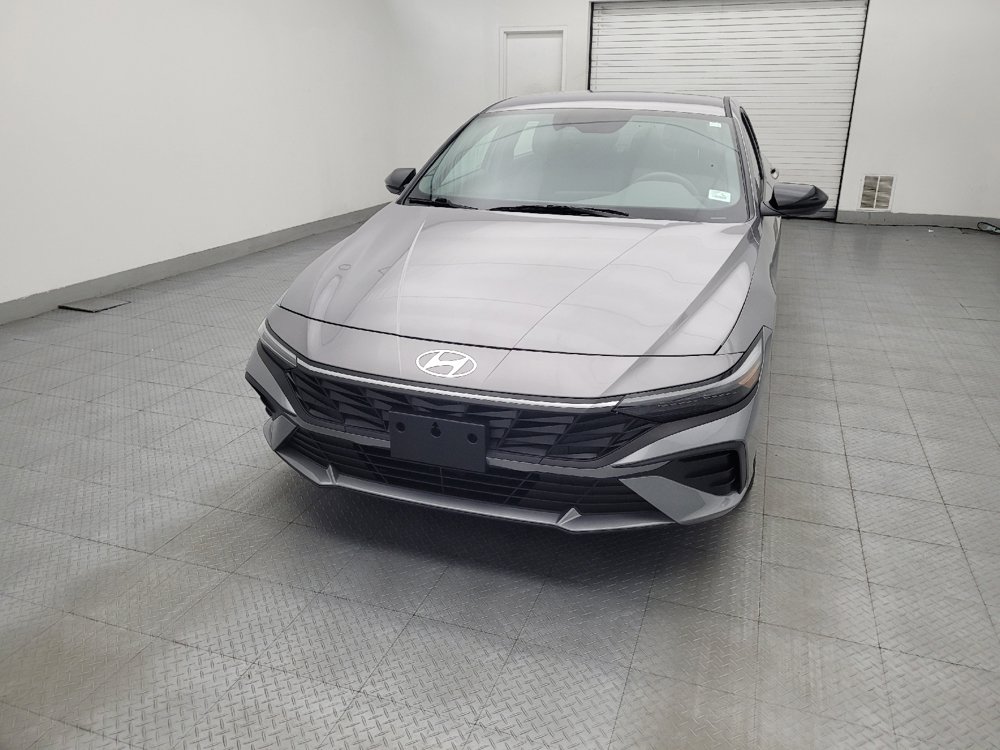 Used 2025 Hyundai Elantra Sport FWD image 15