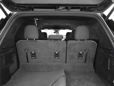 Used 2024 Chevrolet Traverse LT FWD image 18