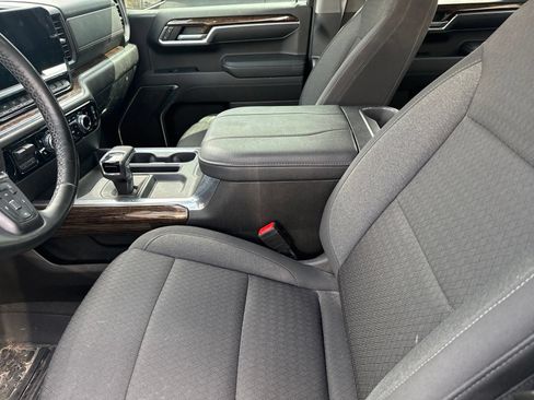 Used 2023 GMC Sierra 1500 Elevation w/ X31 Off-Road Package AWD/4WD image 3