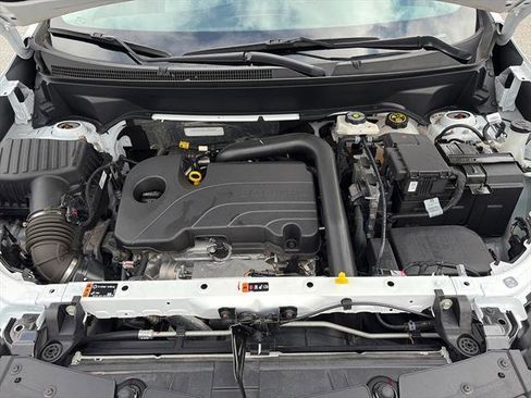 Used 2023 Chevrolet Equinox LS w/ LS Convenience Package FWD image 30