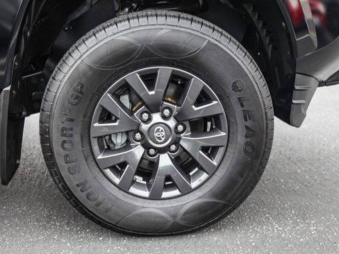 Used 2021 Toyota Tacoma SR5 image 9