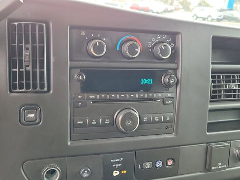 Used 2017 Chevrolet Express 2500 LT w/ LT Preferred Equipment Group image 23