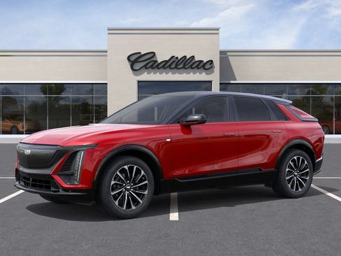 Used 2025 Cadillac Lyriq Sport AWD/4WD image 2