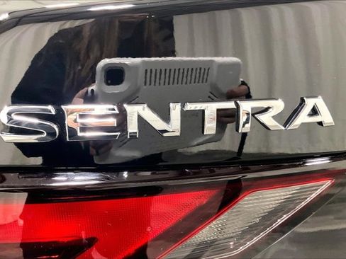 Used 2025 Nissan Sentra S image 8