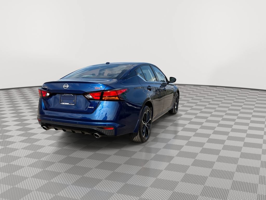 Certified 2024 Nissan Altima 2.5 SR AWD/4WD image 12