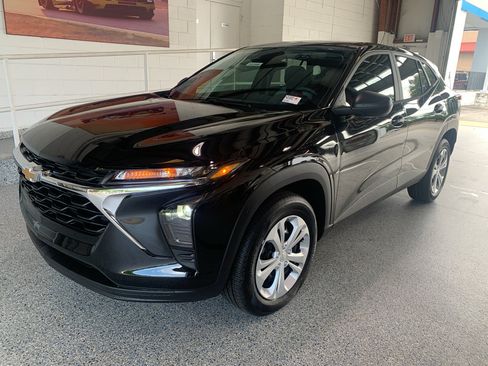 New 2026 Chevrolet Trax LS FWD image 4