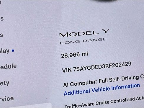 Used 2024 Tesla Model Y Long Range RWD image 12