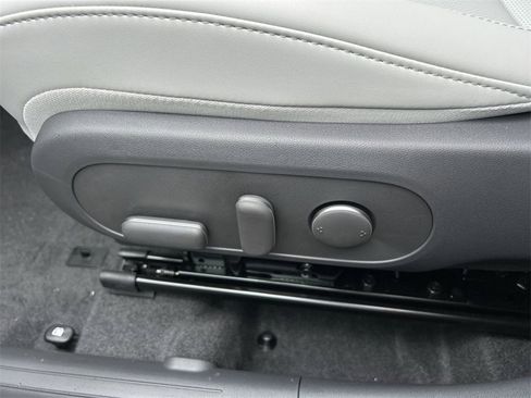 New 2026 Hyundai Kona SEL Premium image 23