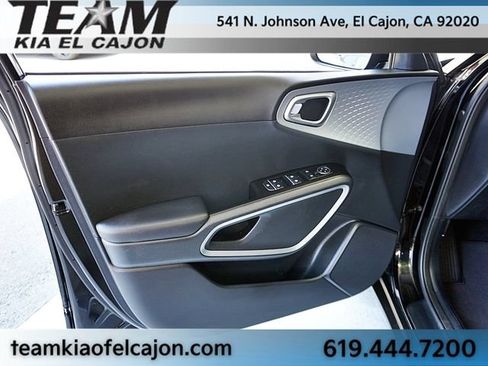 Certified 2023 Kia Soul LX w/ LX Technology Package FWD image 22