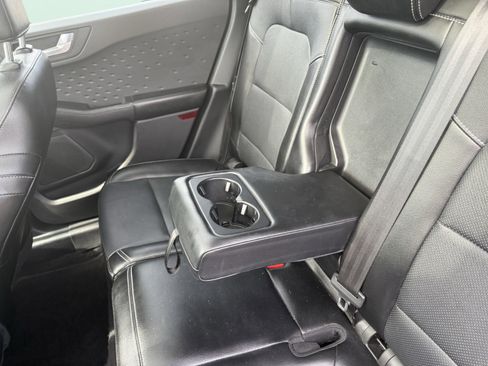 Used 2020 Ford Escape Titanium image 39