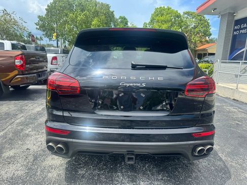 Used 2016 Porsche Cayenne S w/ Premium Plus Package AWD/4WD image 7