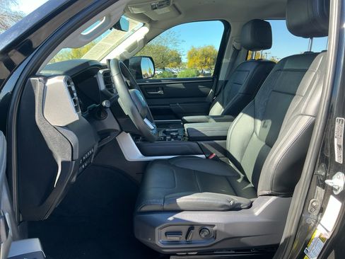 Used 2023 Toyota Tundra Limited image 14