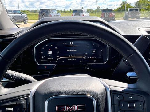 Used 2024 GMC Sierra 1500 SLT AWD/4WD image 21