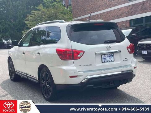 Used 2017 Nissan Pathfinder Platinum w/ Midnight Edition Package AWD/4WD image 9