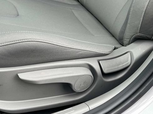 Certified 2025 Hyundai Elantra Sport FWD image 22