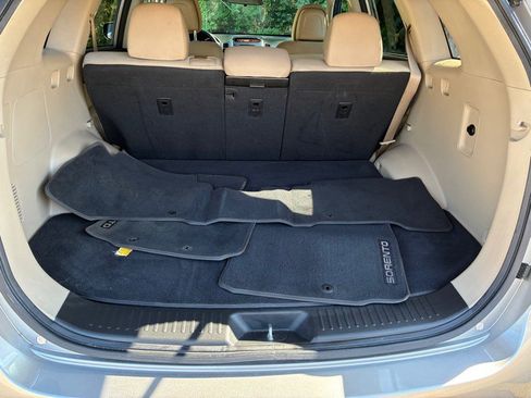 Used 2015 Kia Sorento LX image 15