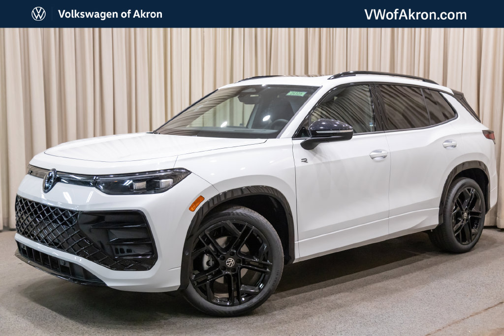 New 2026 Volkswagen Tiguan SE R-Line FWD image 2
