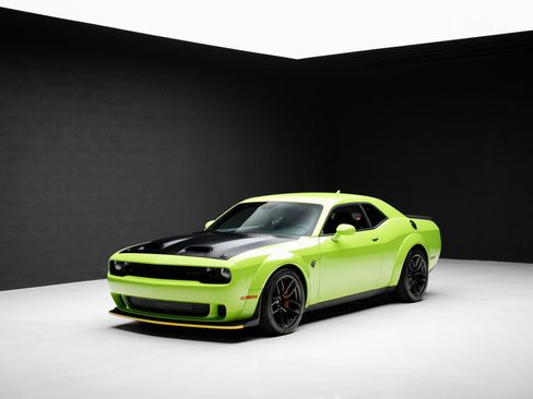 Used 2023 Dodge Challenger SRT Hellcat image 4