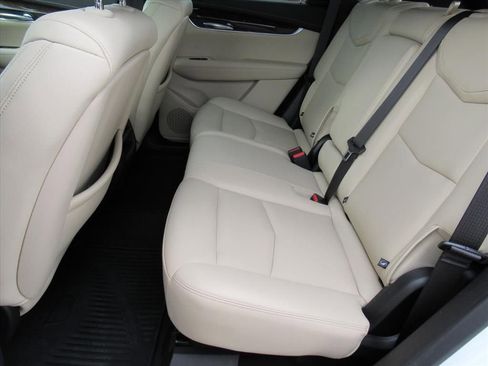Used 2019 Cadillac XT5 Base image 27