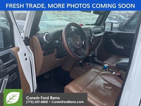 Used 2012 Jeep Wrangler Unlimited Rubicon w/ Connectivity Group image 13