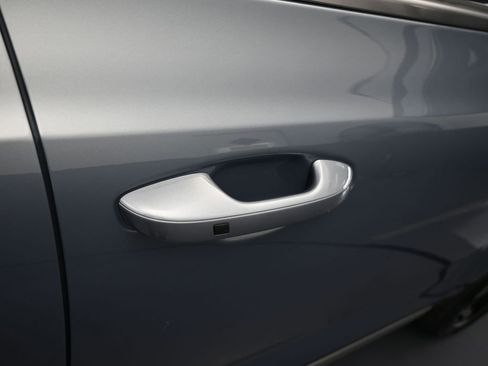 Used 2024 Kia Telluride EX w/ EX Captain's Chair Package image 48