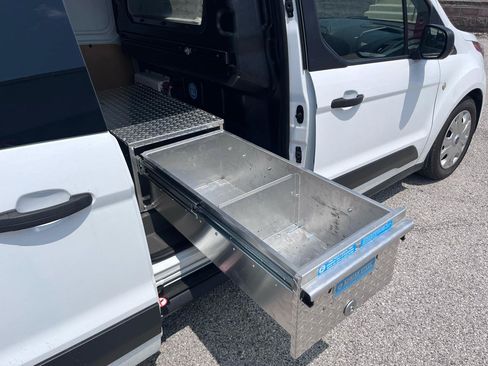 Used 2022 Ford Transit Connect XLT FWD image 15